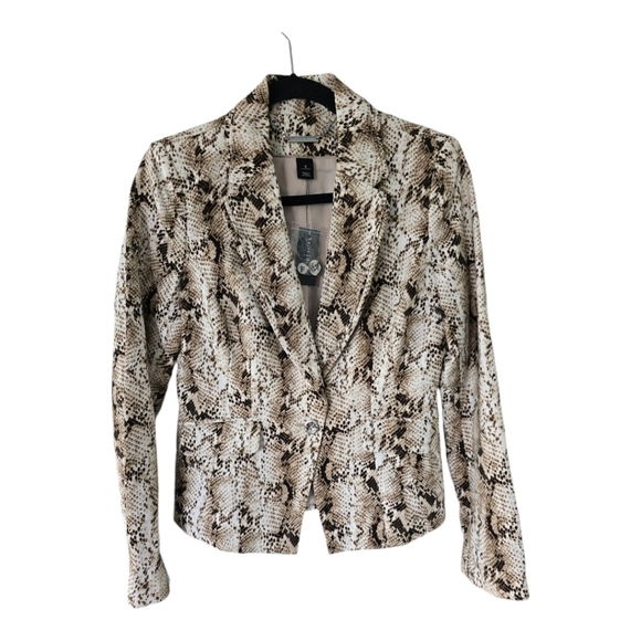 $148 WHBM Sbake Print Jacket Women Sz 4 One Button Padded Long Sleeve New - Picture 1 of 14